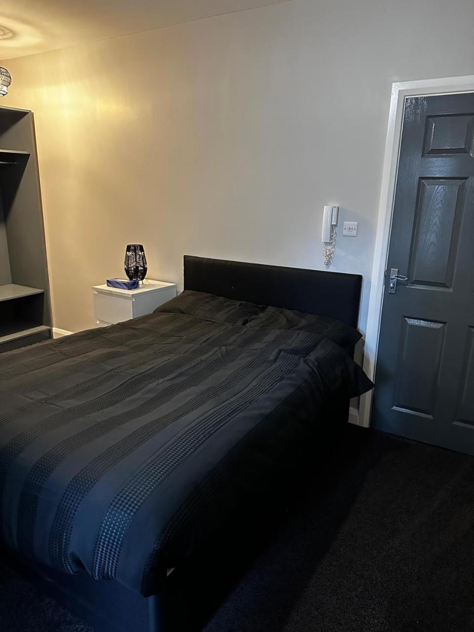 Aparthotel Woolpack Huddersfield Exterior foto