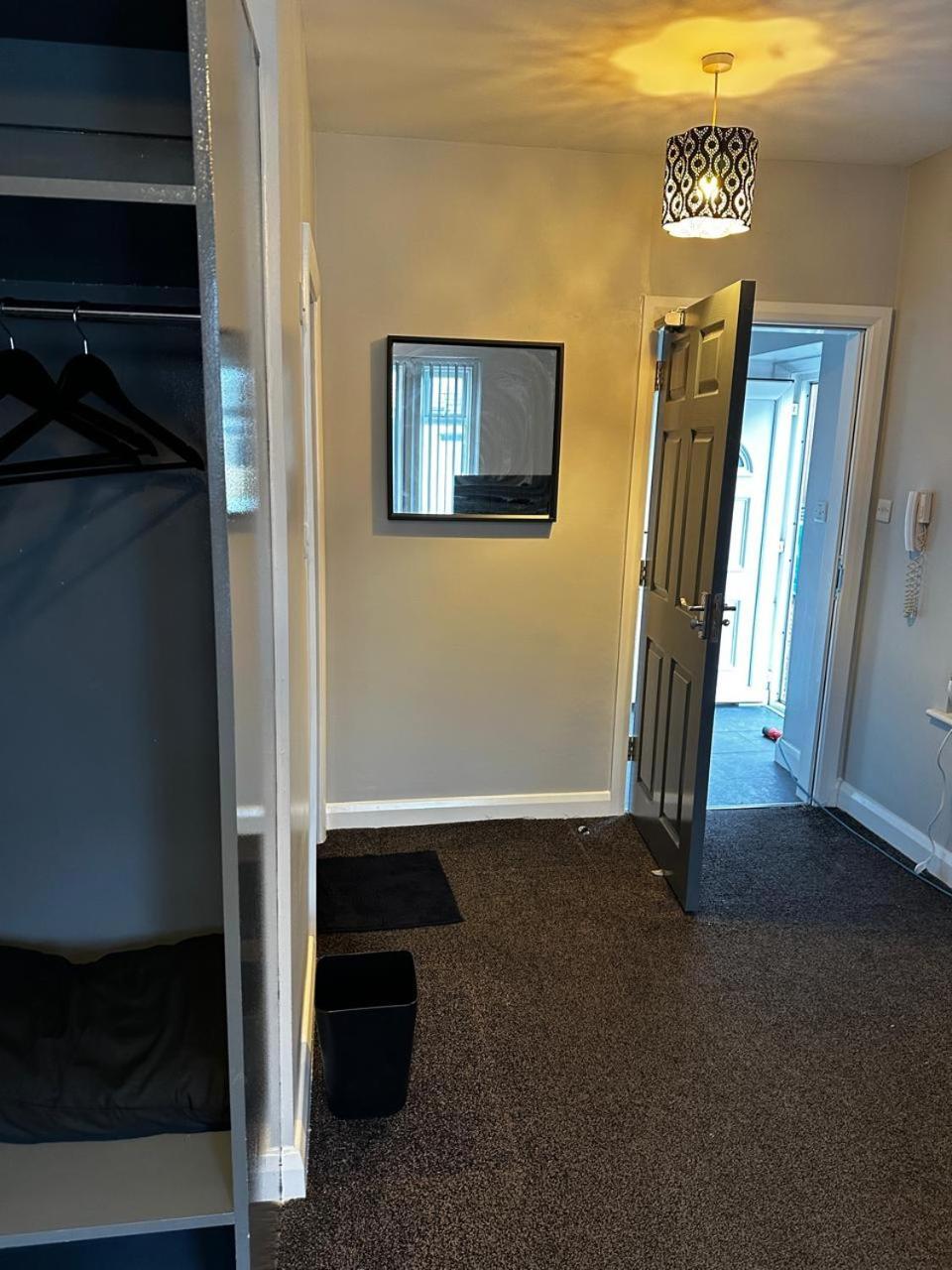 Aparthotel Woolpack Huddersfield Exterior foto